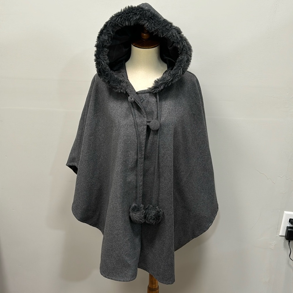Jennyfer J. gray wool blend hooded cape women’s sz L, as is